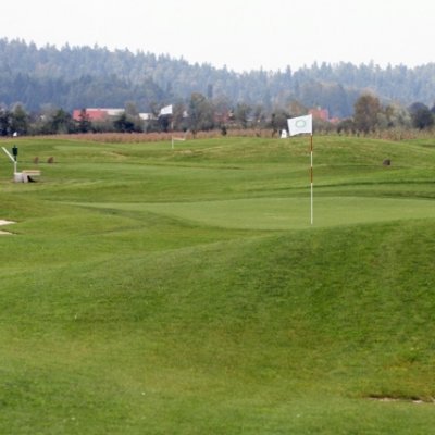 Mladinski golf center Stanežiče